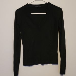 Black v-neck H&M sweater